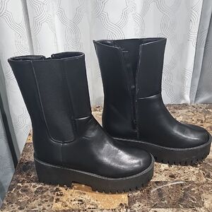 NEW.Rouge Helium Lande Platform Boots Womens Sz,6.5 Black Biker Slip On Booties